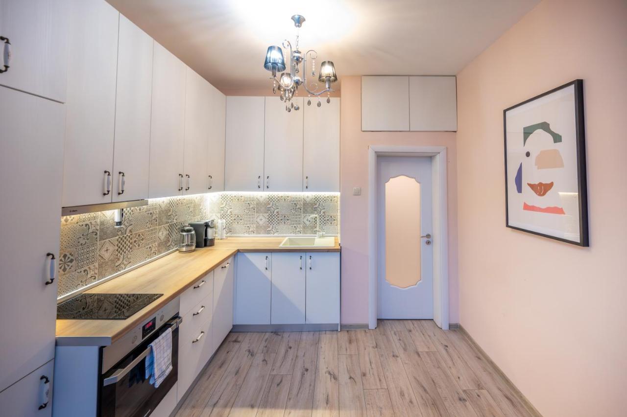 Spacious 1Bdr Apartment Near City Center Sofia Extérieur photo